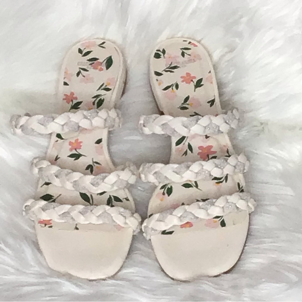 DraperJames RSVP cream colored braided slip on sandals size 8